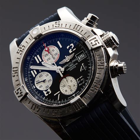 breitling avanger ii